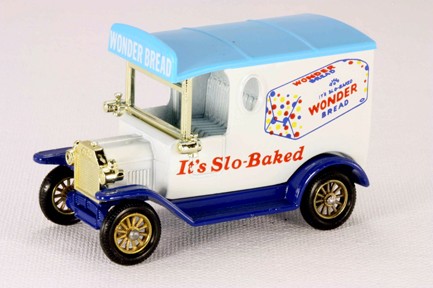Lledo Days Gone DG622 Model T" Van Wonder Bread"