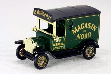 Lledo Days Gone DG634 Model T" Van Magasin Du Nord"