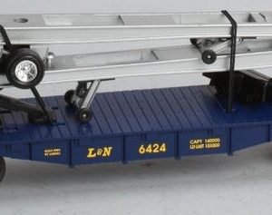 LIONEL 19474 LOUISVILLE AND NASHVILLE FLATCAR WITH DIE CAST TRAILER FRAMES