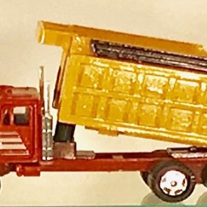 ERTL 1410 IH PAYSTAR HEAVY HAULER DUMP TRUCK WITH YELLOW DUMP BED