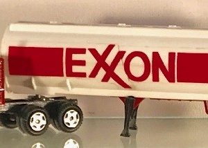 ERTL 1427 EXXON TANKER TRUCK