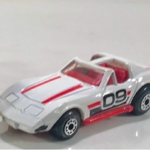 MATCHBOX 40 CORVETTE T ROOF CAR