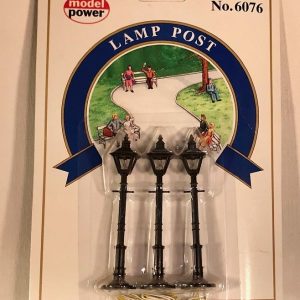 MODEL POWER 6076 LAMP POSTS O GAUGE