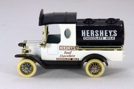Lledo Days Gone LH080 Model T" Hershey's Tanker"