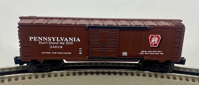 LIONEL 29295 PENNSYLVANIA BOXCAR WITH DIE CAST FRAME