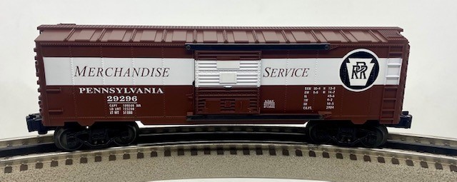 LIONEL 29296 PENNSYLVANIA RAILROAD MERCHANDISE BOXCAR WITH DIE CAST FRAME