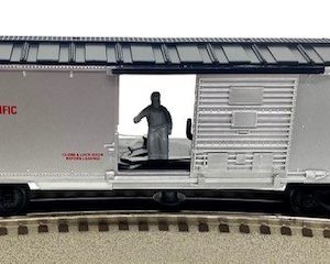 LIONEL 6-9228 CANADIAN PACIFIC OPERATING BOXCAR