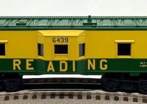 LIONEL 6-6439 READING BAY WINDOW CABOOSE