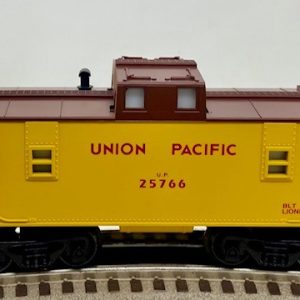 LIONEL 16561 UNION PACIFIC CENTER CUPOLA CABOOSE