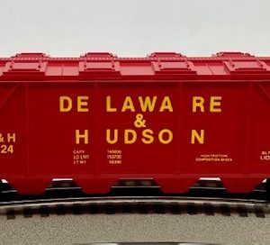 LIONEL 6-6124 DELAWARE AND HUDSON COVERED QUAD HOPPER