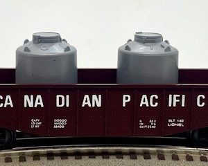 LIONEL 6-6205 CANADIAN PACIFIC GONDOLA WITH CANISTERS