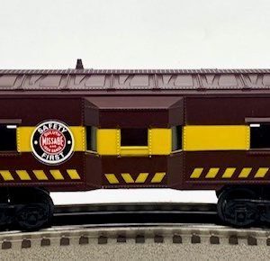 LIONEL 6-6422 DULUTH MISSABE AND IRON RANGE BAY WINDOW CABOOSE