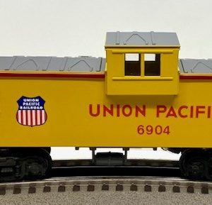 LIONEL 6-6904 UNION PACIFIC EXTENDED VISION CABOOSE
