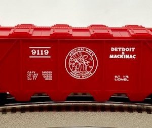 LIONEL 6-9119 DETROIT AND MACKINAC COVERED HOPPER