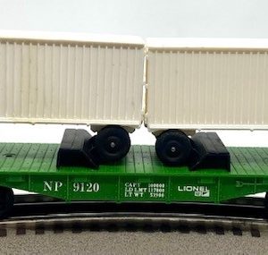 LIONEL 6-9120 NORTHERN PACIFIC FLATCAR WITH TRAILERS