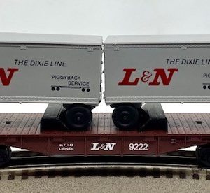 LIONEL 6-9222 LOUISVILLE AND NASHVILLE FLATCAR WITH TRAILERS
