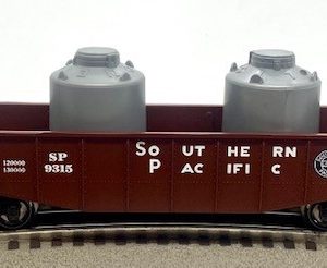 LIONEL 6-9315 SOUTHERN PACIFIC GONDOLA WITH CANISTERS
