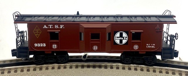 LIONEL 6-9323 SANTA FE BAY WINDOW CABOOSE - FARR 1