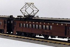 LIONEL 18306 AND 18310 PENNSYLVANIA RAILROAD 4 UNIT COMMUTER CAR SET