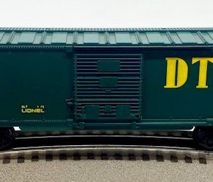 LIONEL 6-9750 DETROIT TOLEDO AND IRONTON RAILROAD BOXCAR