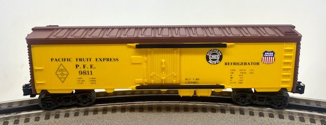 LIONEL 6-9811 PACIFIC FRUIT EXPRESS REEFER FARR 2