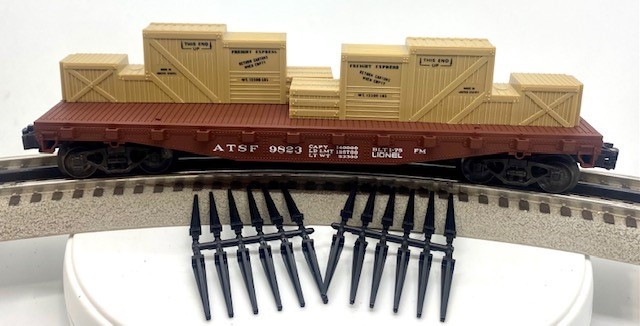 LIONEL 6-9823 SANTA FE FLATCAR WITH FREIGHT LOAD - STANDARD O