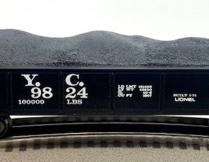 LIONEL 6-9824 NEW YORK CENTRAL GONDOLA WITH COAL LOAD - STANDARD O