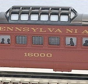 LIONEL 16000 PENNSYLVANIA VISTA DOME PASSENGER CAR - O-27