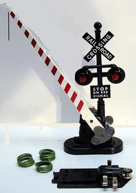 LIONEL 2162 AUTO CROSSING GATE AND SIGNAL ACCESSORY