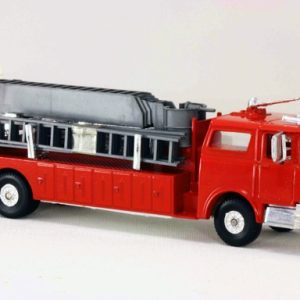 MODEL POWER  MP-8968-1 FIRE FIGHTERS FIRE ENGINE MOUNTED SNORKEL AND AERIAL SNORKEL TRUCK